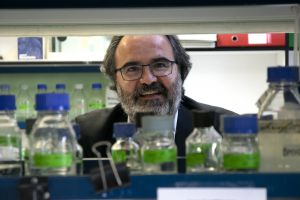 Lluís Montoliu recibe el Premio COSCE a la Difusión de la Ciencia 2022