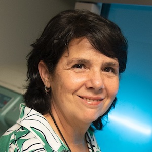 Carmen Simón